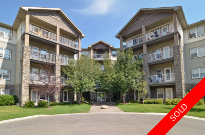 INGLEWOOD Condo for sale: PEARCE GARDENS 2+DEN Stainless Steel Appliances, Laminate Floors, Plush Carpet 1,070 sq.ft. (Listed 2012-08-21)