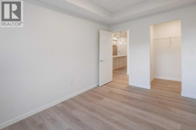 Glacier Ridge Apartment for sale: 1 bedroom 587 sq.ft. (Listed 2026-02-20)