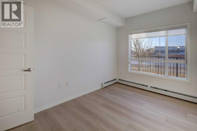 Glacier Ridge Apartment for sale: 2 bedroom 916 sq.ft. (Listed 2026-02-20)