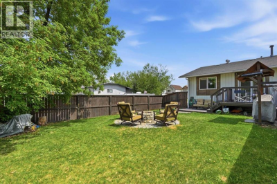 Queensland Duplex for sale: 4 bedroom 872 sq.ft. (Listed 2026-05-31)