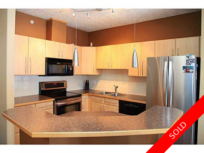 CONNAUGHT Condominium for sale: GENISIS 1 + DEN 721 sq.ft. (Listed 2014-12-02)